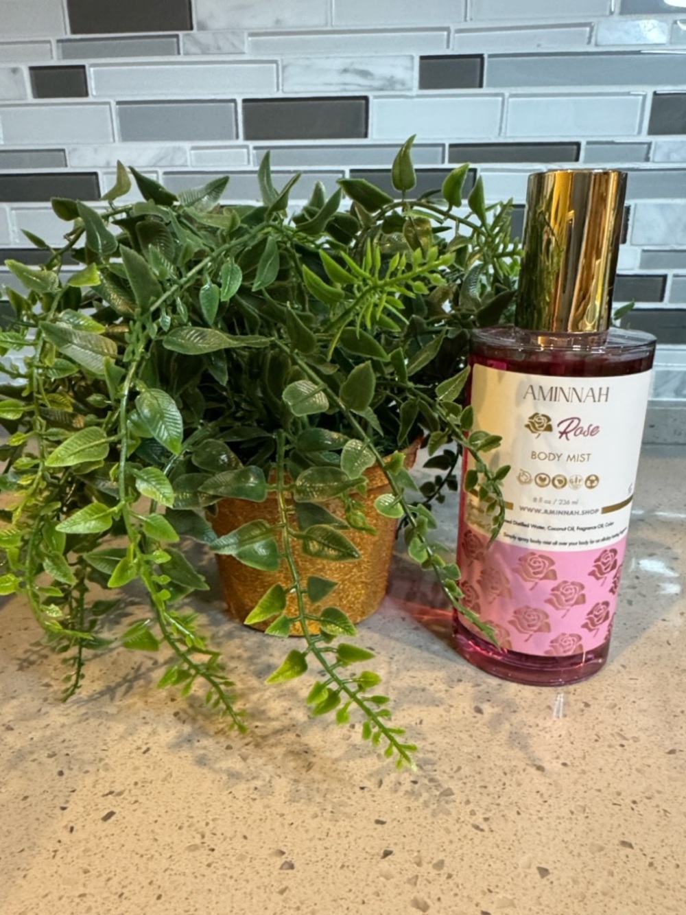 AMINNAH - Rose Body Mist (not aerosol & no alcohol)
